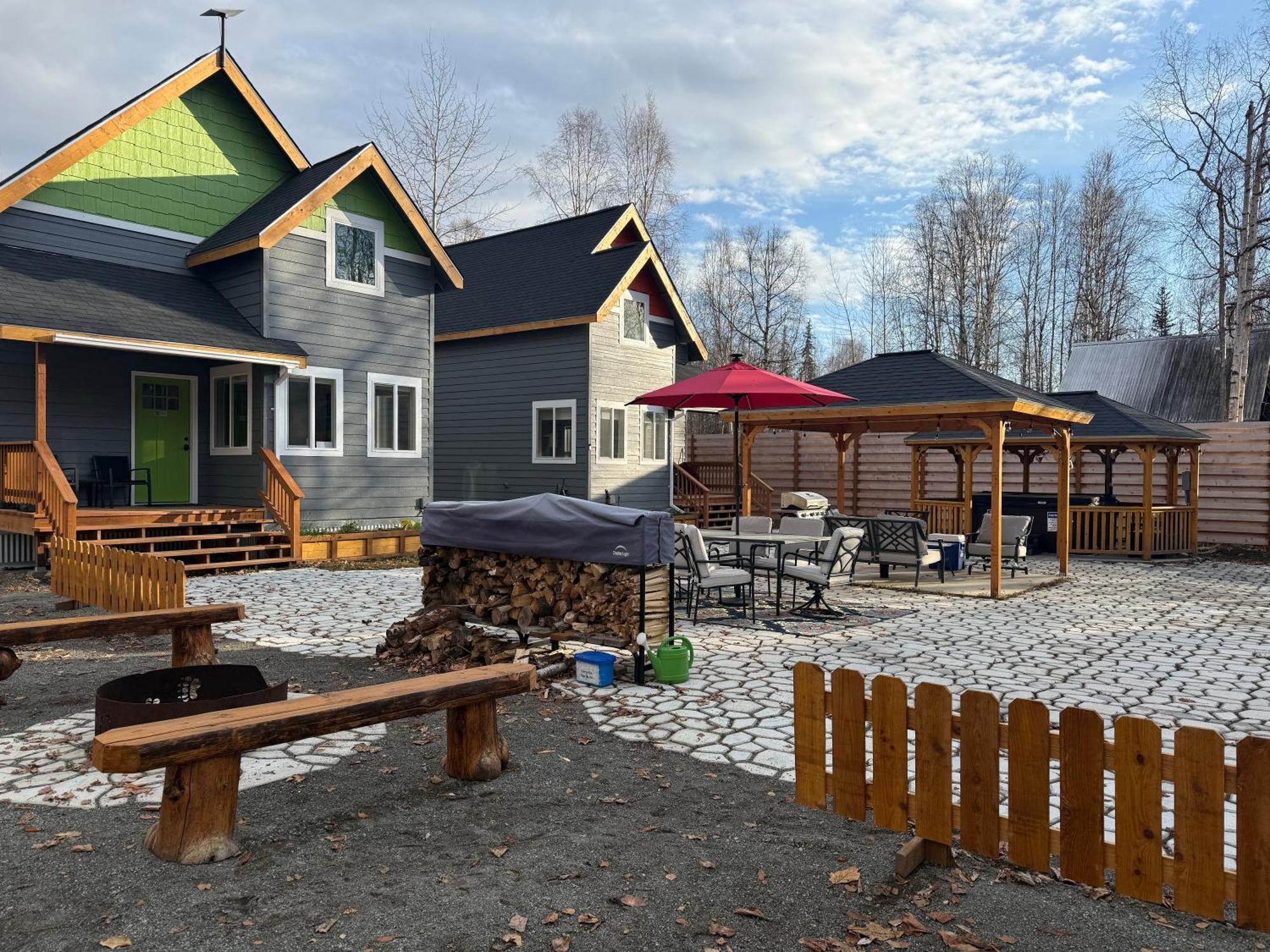 Talkeetna Log Cabin With Hot Tub Unit 2 Exterior photo