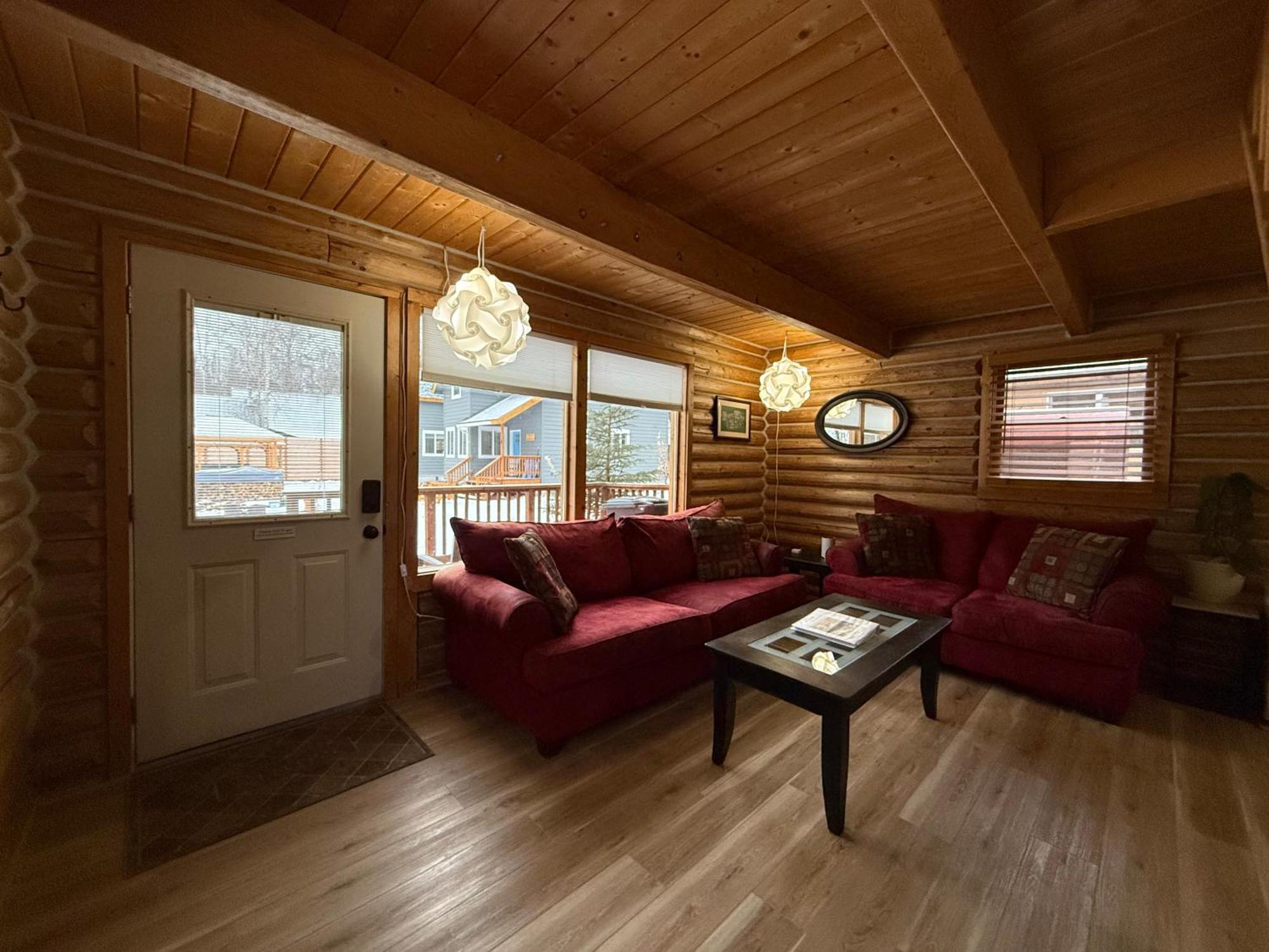 Talkeetna Log Cabin With Hot Tub Unit 2 Exterior photo